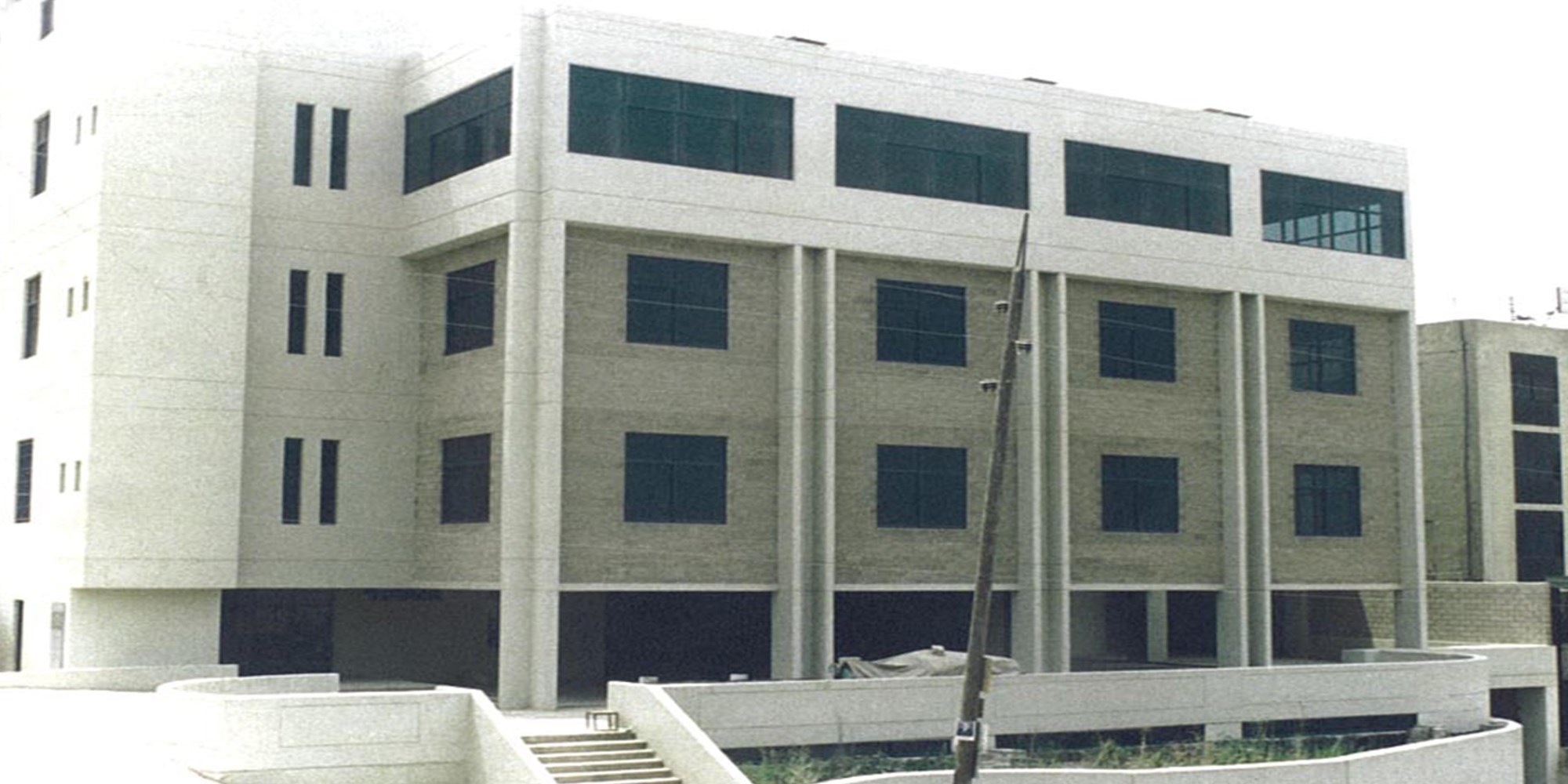 Kalloghlian Factory & Warehouses