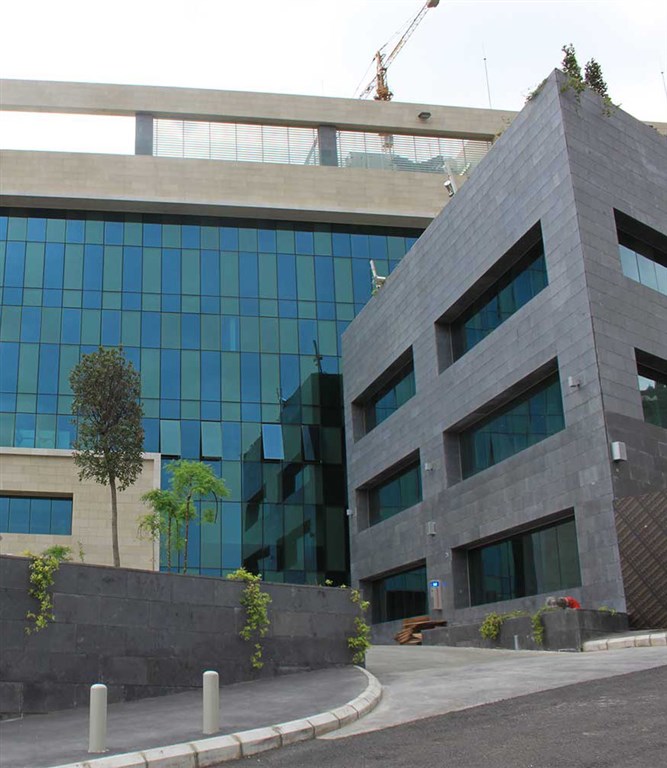 LAU Engineering Labs and Workshops